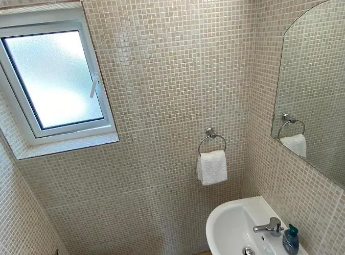 Diana - 200 Meters From Kapparis, Fireman's Paralimni