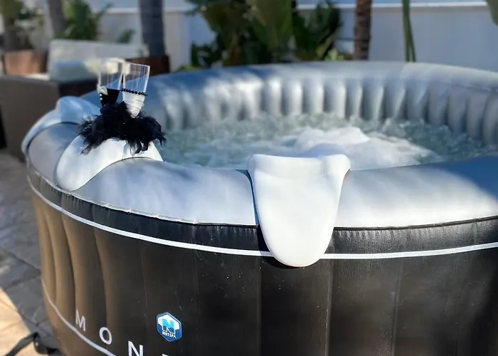 Diana - 200 Meters From Kapparis, Fireman's Paralimni