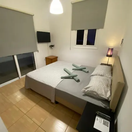 Diana - 200 Meters From Kapparis, Fireman's Holiday home *
