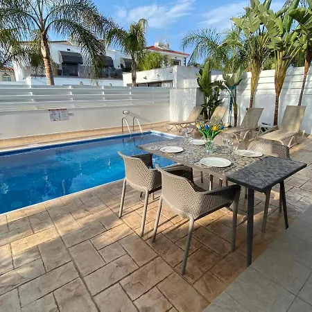Diana - 200 Meters From Kapparis, Fireman's Holiday home