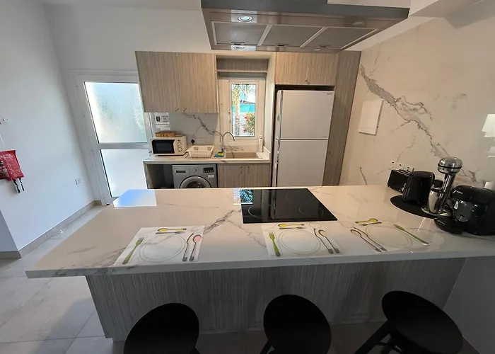 Diana - 200 Meters From Kapparis, Fireman's *